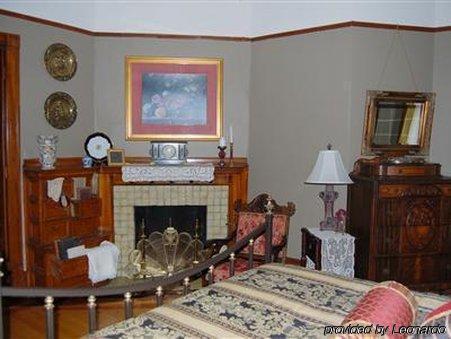 Schuster Mansion Bed & Breakfast ミルウォーキー 部屋 写真