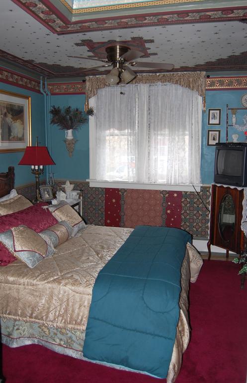 Schuster Mansion Bed & Breakfast ミルウォーキー 部屋 写真