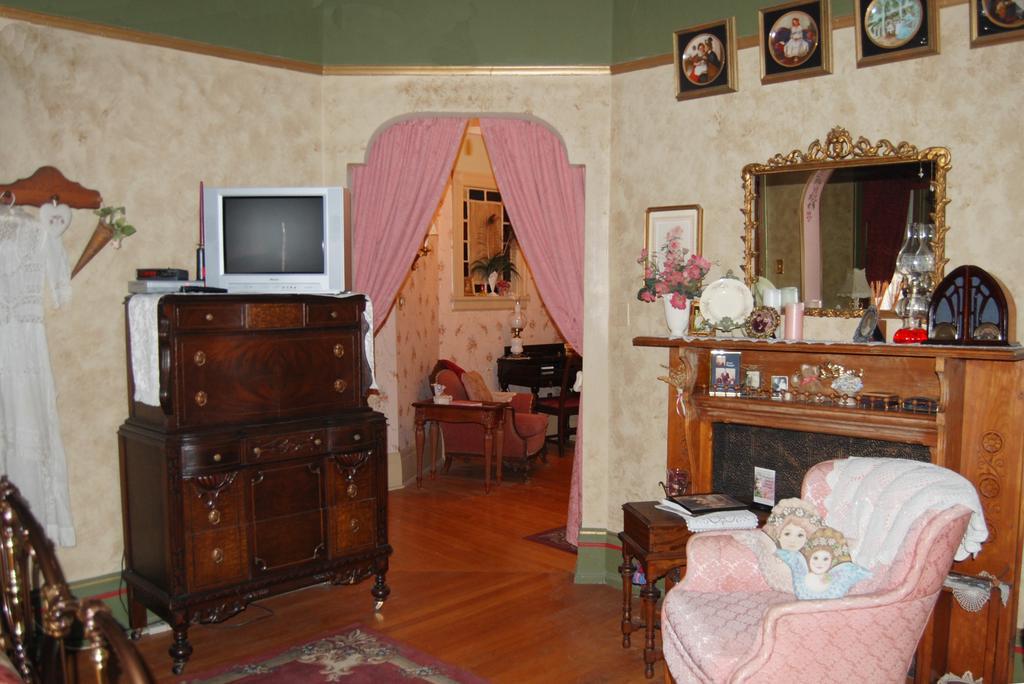 Schuster Mansion Bed & Breakfast ミルウォーキー 部屋 写真