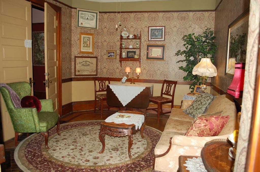 Schuster Mansion Bed & Breakfast ミルウォーキー 部屋 写真