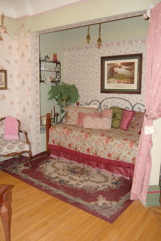 Schuster Mansion Bed & Breakfast ミルウォーキー 部屋 写真