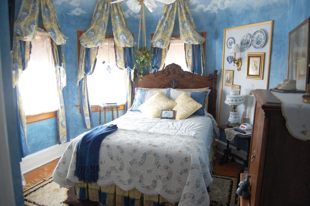 Schuster Mansion Bed & Breakfast ミルウォーキー 部屋 写真
